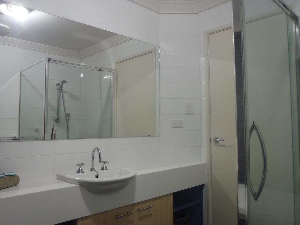 Port Denison Beach Resort Chambre photo