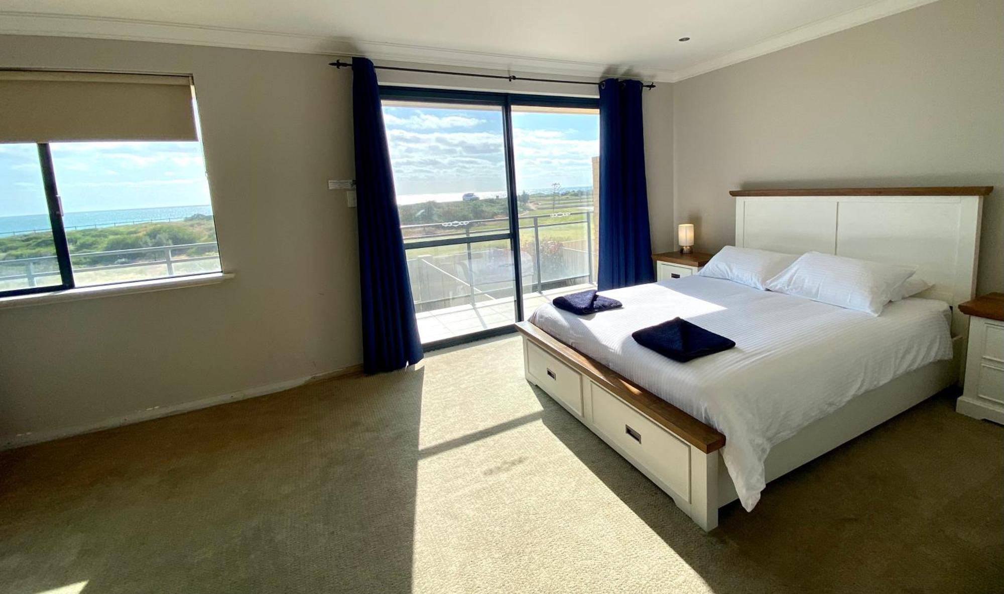 Port Denison Beach Resort Extérieur photo