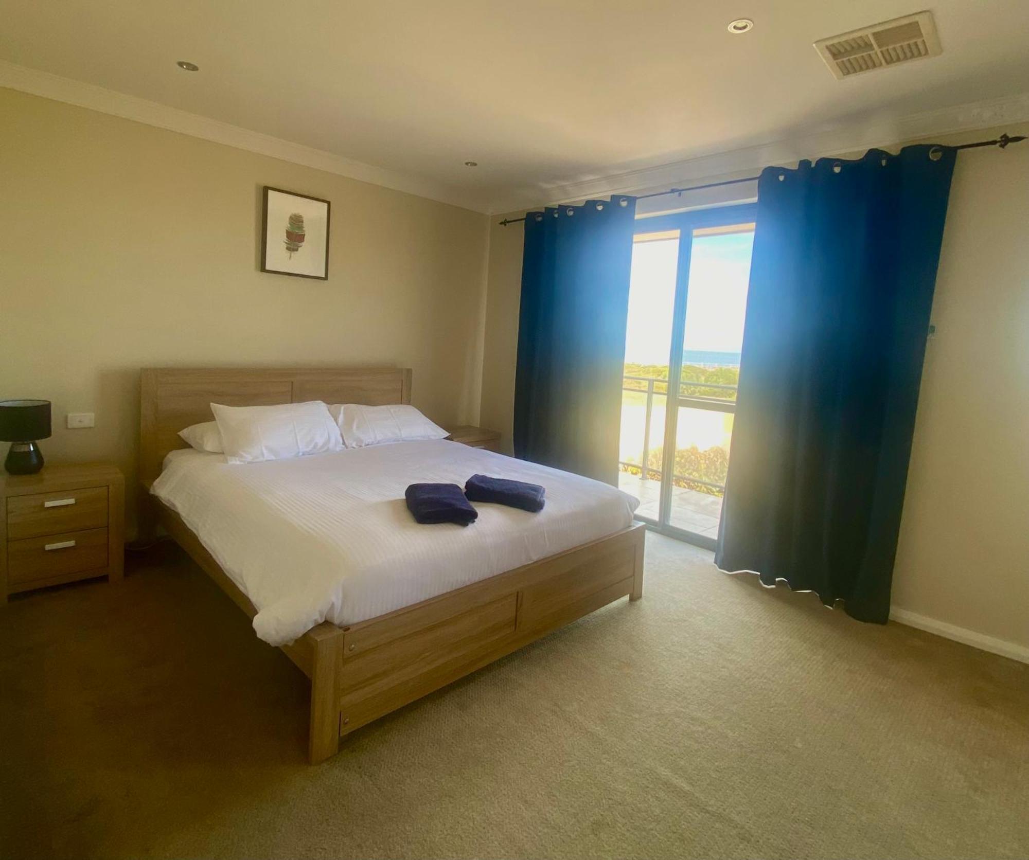 Port Denison Beach Resort Extérieur photo