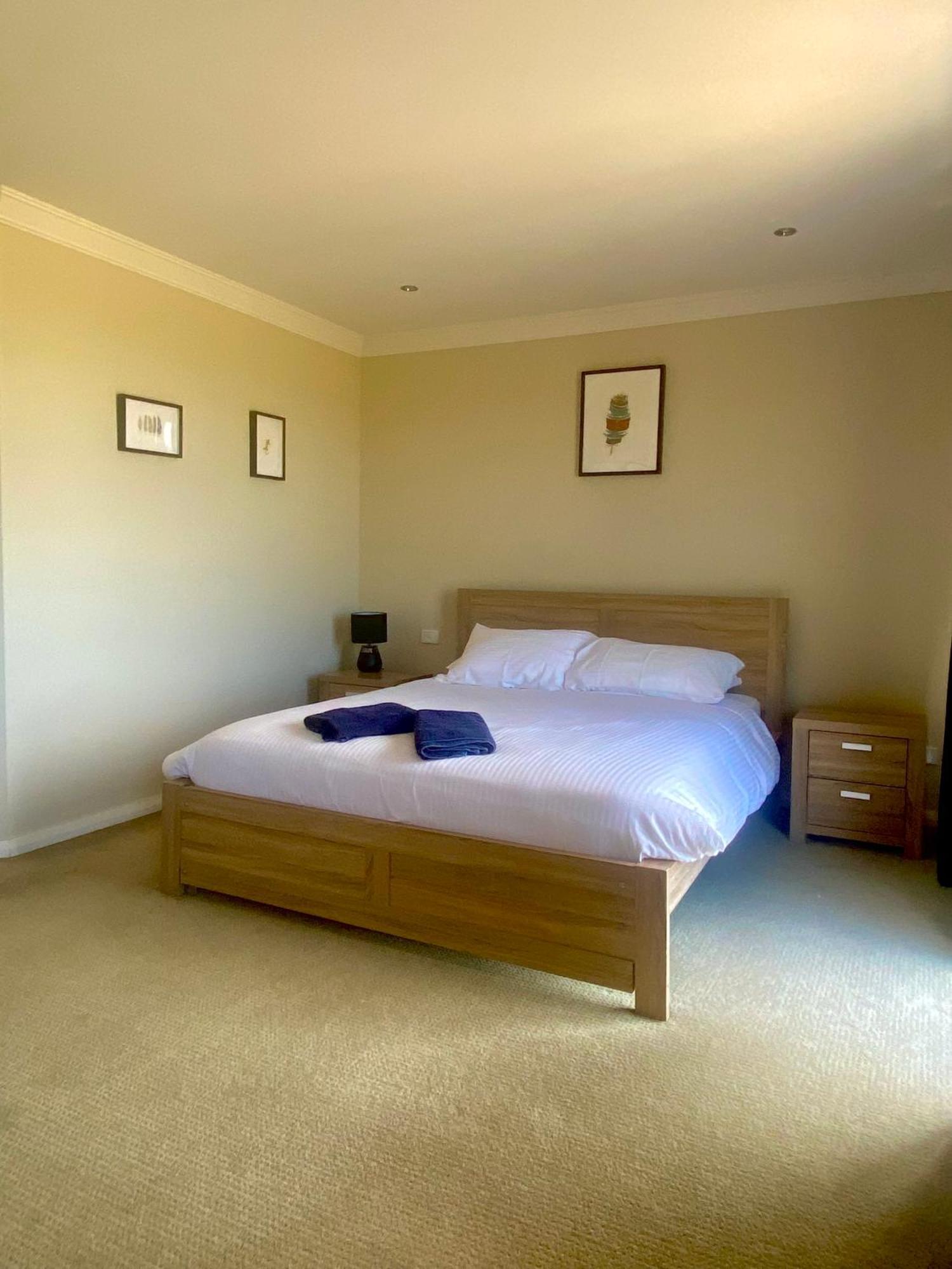 Port Denison Beach Resort Extérieur photo